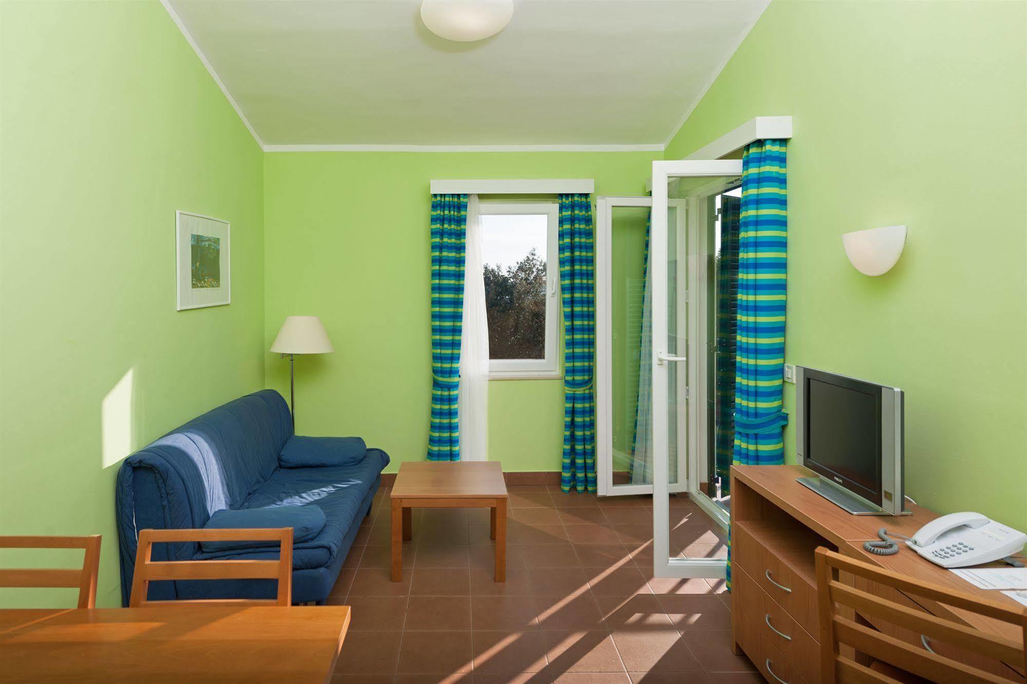 Maistra Select Koversada Naturist Apartments Vrsar Exterior foto